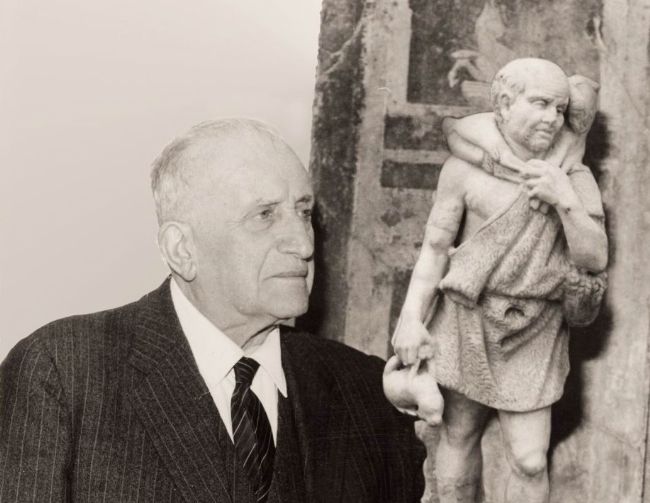 Castellammare - Cimitero storico, percorso di riscoperta di storie e tombe  monumentali | StabiaChannel.it - Libera Informazione